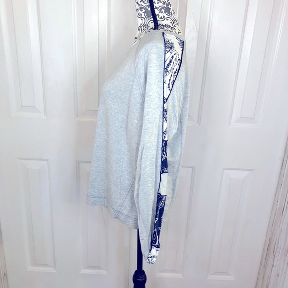 Chicos gray and blue patchwork sleeve detail lightweight sweatshirt - Picture 4 of 6